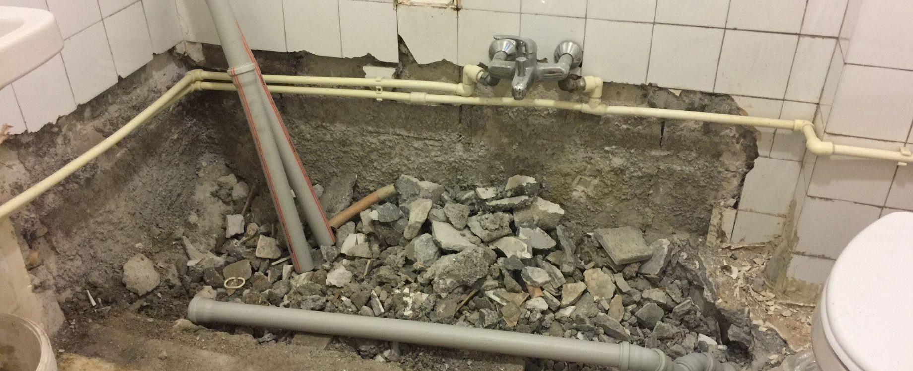 bathroom fitter near me N13 4JD